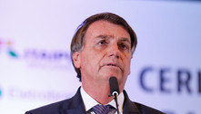 Preço do combustível não caiu por culpa do ICMS, diz Bolsonaro 