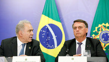 Após quase 3 anos, Bolsonaro contrata para 'Médicos pelo Brasil'