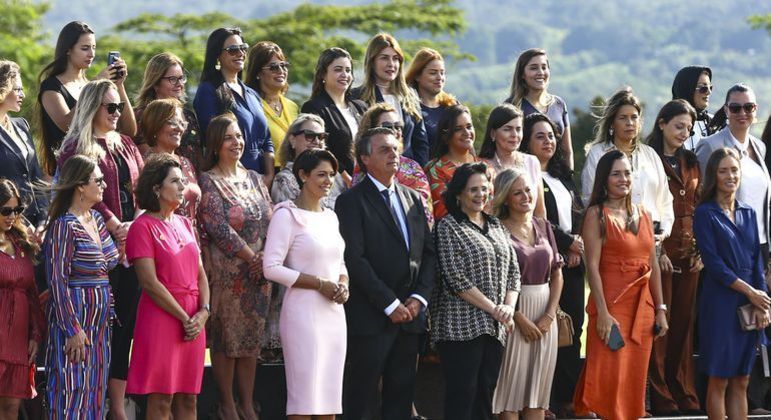 Movimento busca forjar 'feminismo de direita' e ampliar adesão à reeleição de Bolsonaro