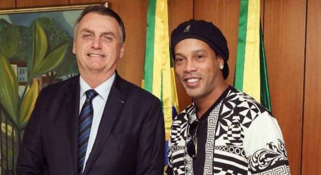 Ronaldinho visitou Bolsonaro em seu gabinete, em Brasília