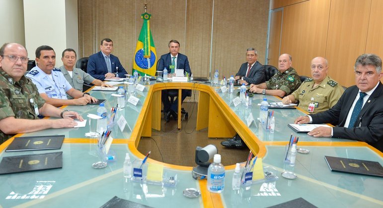 Presidente Jair Bolsonaro, ministro da Defesa e comandantes das Forças Armadas
