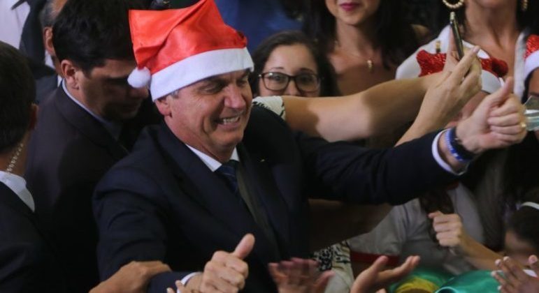 O presidente Jair Bolsonaro concede indulto de Natal em 2021