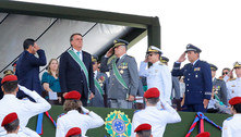 Dia do Exército: Bolsonaro diz que eleição não pode ter 'manto da suspeição' 
