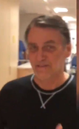 Bolsonaro caminhou hoje em hospital