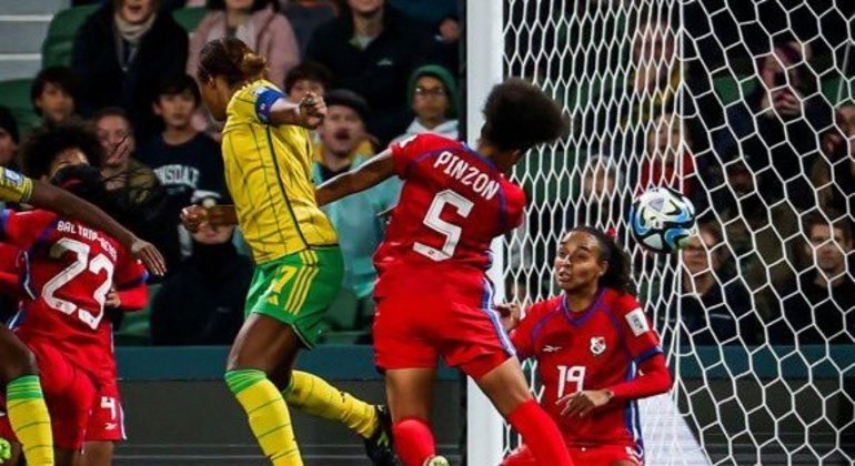 Gol da zagueira Swaby. Depois de escanteio. Se o Brasil for sério e organizado, a Jamaica não preocupa