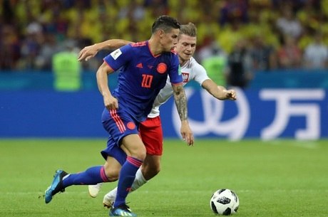 James Rodriguez organizou as jogadas colombianas