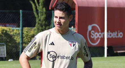 James Rodríguez durante treino do São Paulo