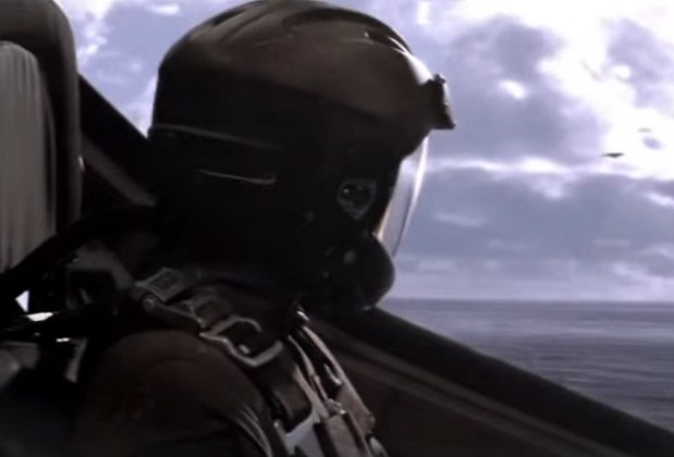 Jamie Foxx é um dos três pilotos da Marinha que são treinados para estarem em um avião e acertarem seus alvos. O filme feito em 2005 tinha uma história bem desenvolvida, mas pouca gente foi ao cinema assistir a atração. 