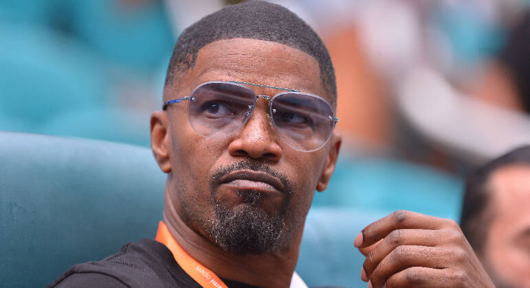 Jamie Foxx está internado há mais de uma semana
