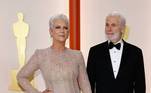 Jamie Lee Curtis e o marido Christopher Guest no tapete vermelho do Oscar 2023
