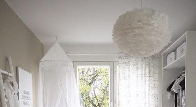 Janela de vidro para quarto de bebê