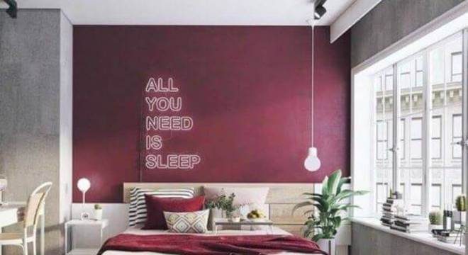 janela para quarto vermelho