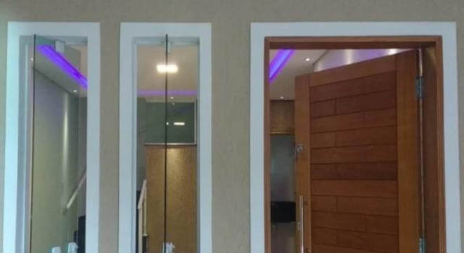 Janela pivotante para sala