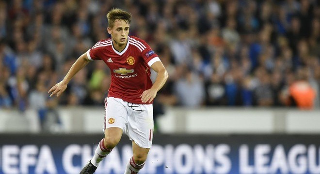 Januzaj foi contratado muito cedo pelo Manchester United com a expectativa de se tornar um "Novo Beckham", o que acabou não acontecendo