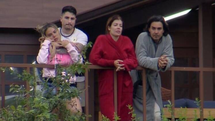 Quando receberam a notícia da saída da jornalista, Lucas,
Jaque e Kally ficaram furiosos e declararam guerra à Jenny, peoa que 
consideraram responsável pela situação. Já André decidiu tomar seu tempo para processar
o ocorrido, mas os quatro se reuniram para observar o pôr do sol e dar adeus à
aliada. Eles ainda analisaram os rivais e se mostraram confiantes de que 