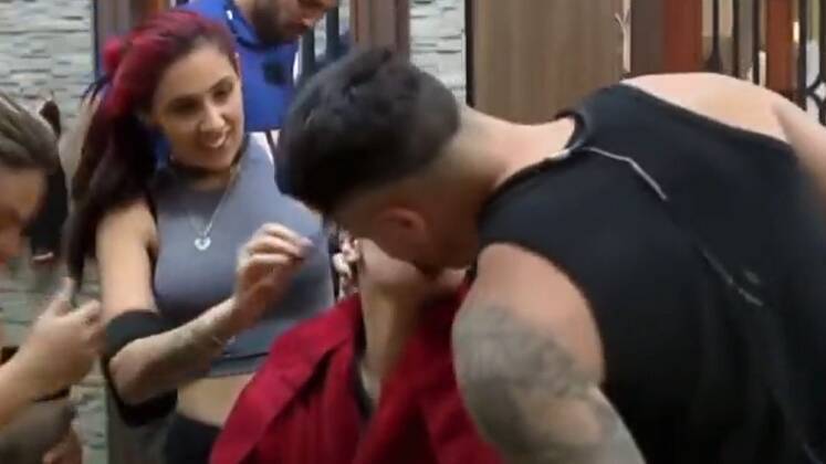 Na manhã seguinte, Jaque comentou que estava focada no jogo
e lembrou Alicia de que existe o 