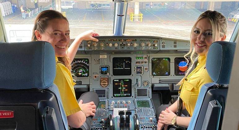 Jaqueline Guglielmi e Michele Santos comandam A320 da ITA 