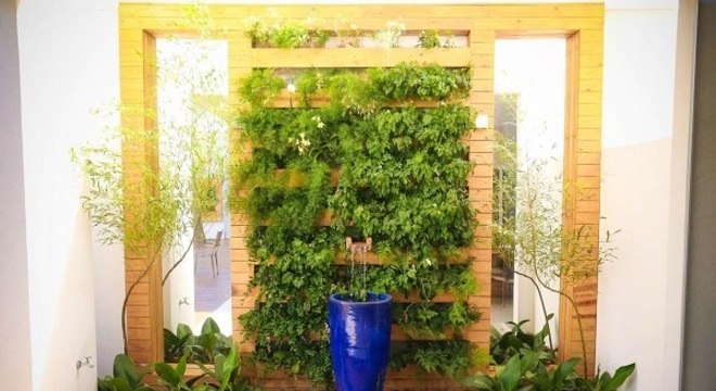 Jardim-simples-canteiros-suspensos