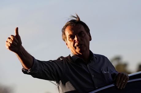 “Quer ficar, fica”, afirmou Bolsonaro sobre Lula