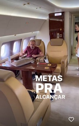 Segundo o site Business Jet Traveler, o modelo mais atual do avião custa cerca de 44 milhões de dólares (R$ 220, 8 milhões, na conversão de valores)