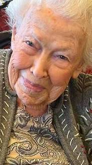 Vovó de 102 anos dá aulas de ginástica em asilo, nos EUA
