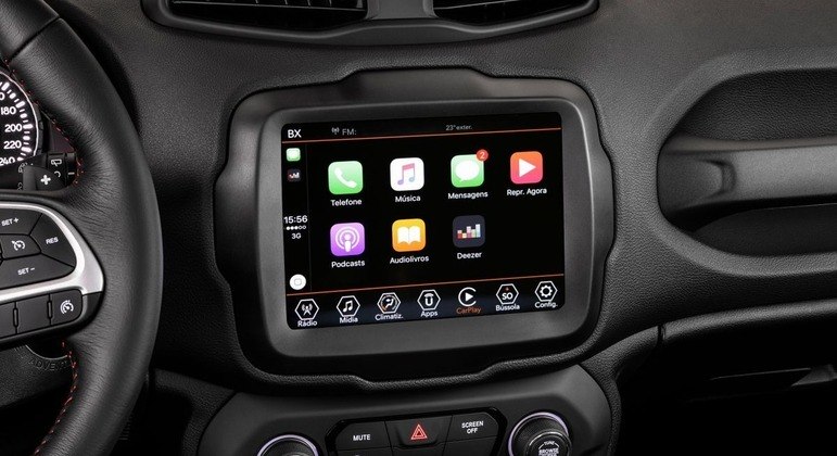 Por meio do aplicativo é possível controlar o carro e também fazer a localização ativa