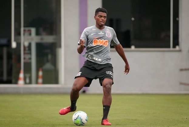 Jemerson (29 anos) - Zagueiro - Sem clube desde: julho de 2021 - Último clube: Corinthians - Valor de mercado: 3 milhões de euros (R$ 18,49 milhões)