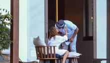 Jennifer Lopez e noivo trocam beijos após boatos de separação