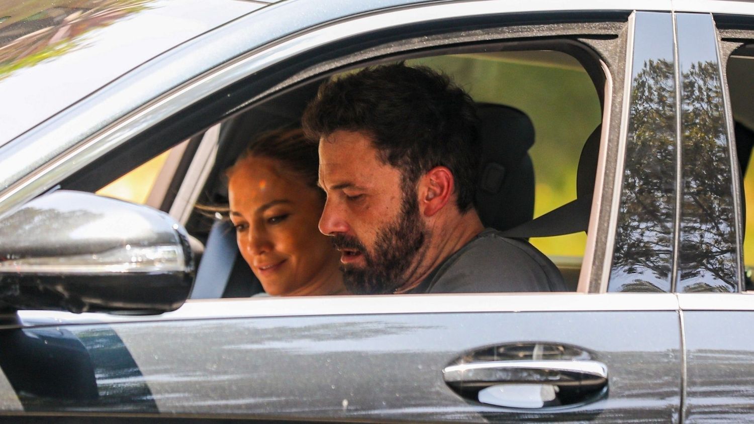 JLo E Ben Affleck São Flagrados Em Malibu Com Matt Damon ...