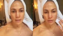 Jennifer Lopez faz vídeo de toalha e exibe colar com nome de Ben Affleck