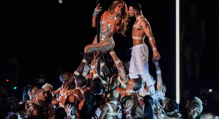 Kley trabalhou com a equipe de J.Lo no Super Bowl 