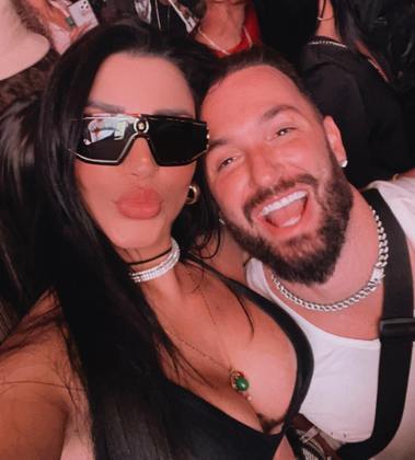 Recentemente, ela curtiu o festival Garota VIP, organizado por Wesley Safadão no Rio de Janeiro. Durante o evento, ela tirou uma selfie ao lado de Diego Hypolito, de quem é amiga. 