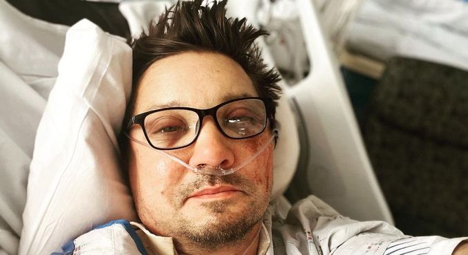 Jeremy Renner pode levar até dois anos para se recuperar, diz amigo
