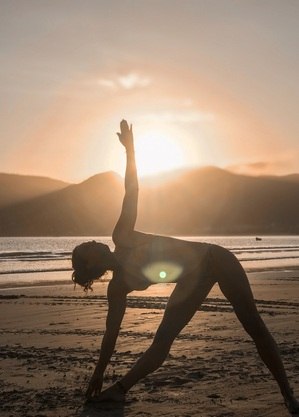 “O yoga mudou a minha vida em todos os aspectos", conta a artista