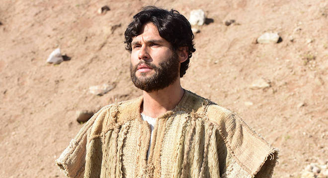 Dudu Azevedo é o protagonista de Jesus, superprodução da RecordTV
