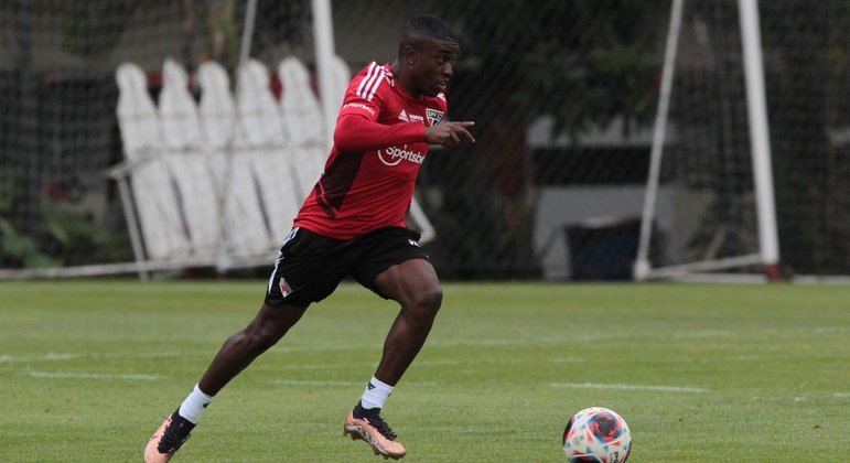 Jhegson Méndez em treino pelo São Paulo