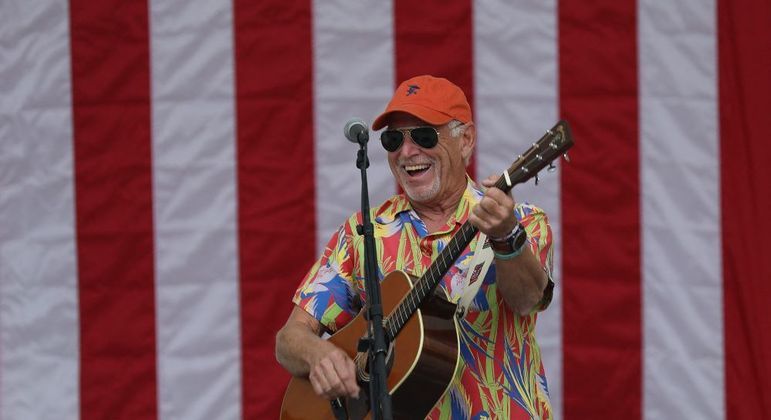 O cantor Jimmy Buffett durante show nos Estados Unidos em 2018