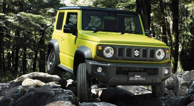 Jimny Sierra em ao: boa capacidade off road e torque para vencer obstculos