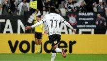 De carro apedrejado, ameaçado, xingado, a aplaudido de pé. Jô, o maior artilheiro do estádio do Corinthians