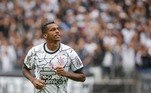 Atacante Jô em partida pelo Corinthians