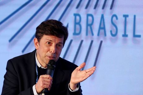 João Amoedo promete oferecer ensino de qualidade