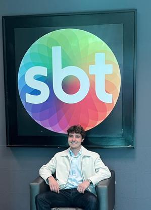João Augusto Liberato, filho de Gugu, visita o SBT