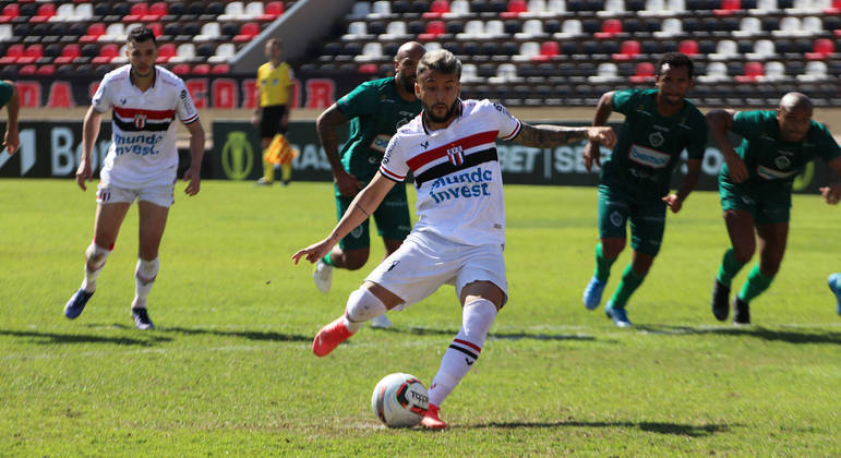 João Diogo marcou o gol da vitória do Botafogo-SP