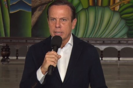 Doria diz que só os serviços essenciais serão abertos