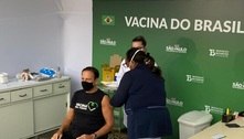 Governador João Doria é vacinado contra covid-19 em São Paulo