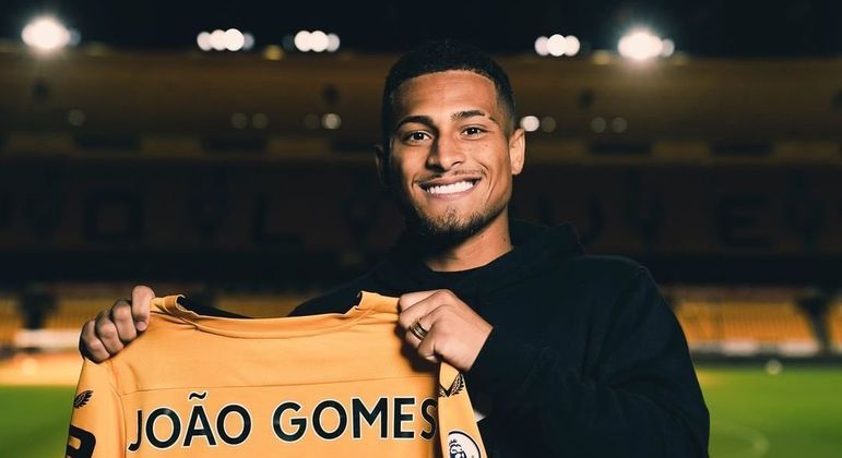 "Cria da gávea" foi disputado por Lyon e Wolverhampton