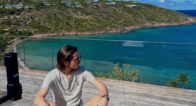 Filho de Faustão está curtindo férias de fim de ano em ilha luxuosa do Caribe