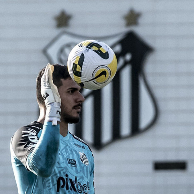 Goleiro e capitão santista, João Paulo pede voto de confiança para time avançar