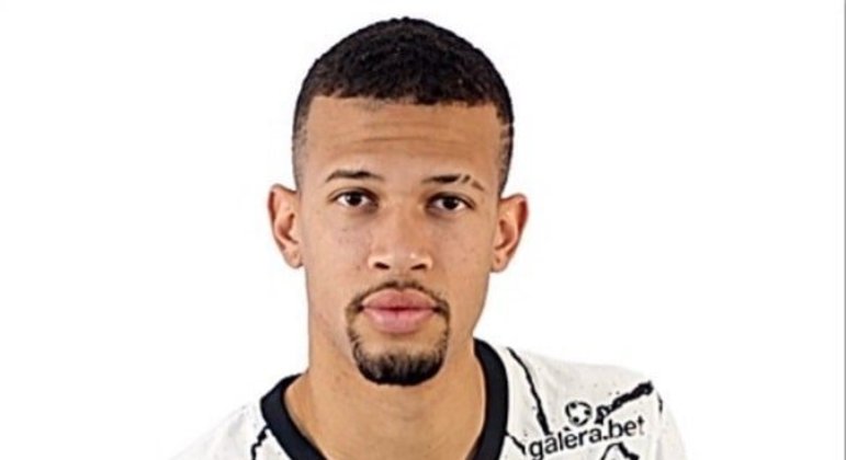 João Victor - 6,0: Sem grandes trabalhos defensivos, ficou encarregado em iniciar as jogadas.