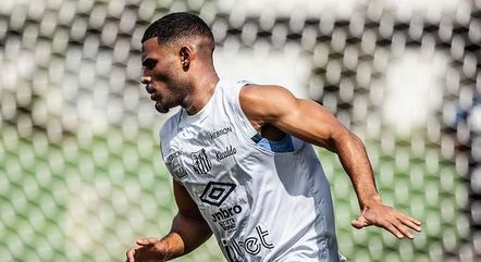 Joaquim se tornou peça fundamental no elenco do Santos após chegada de Marcelo Fernandes